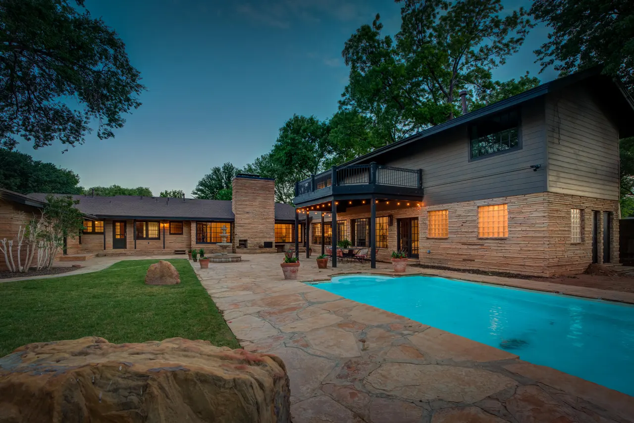 Photo 62 — 4902 19th Street, Lubbock, TX 79407