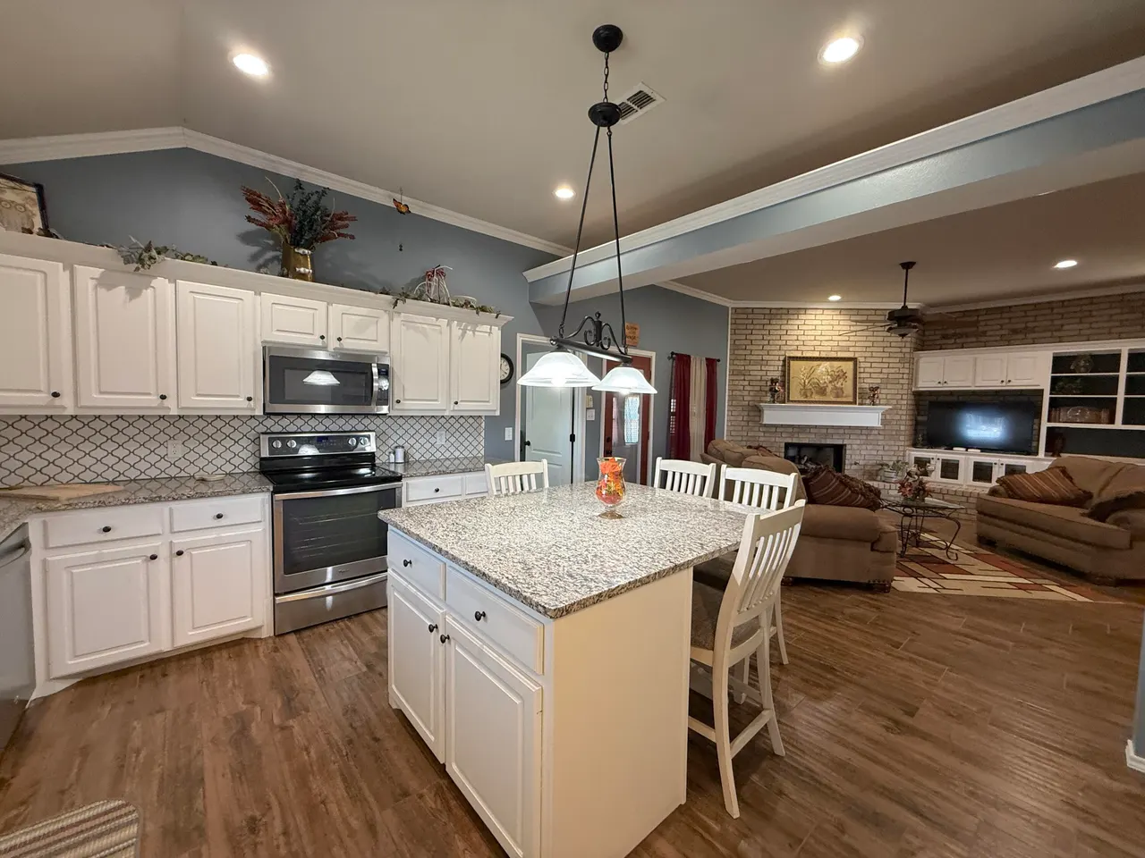 Photo 3 — 1515 Yorkshire Avenue, Wolfforth, TX 79382