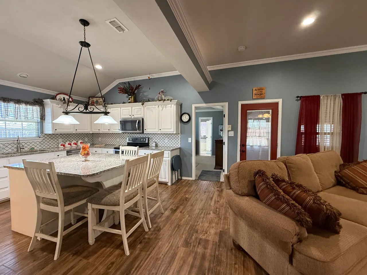Photo 2 — 1515 Yorkshire Avenue, Wolfforth, TX 79382