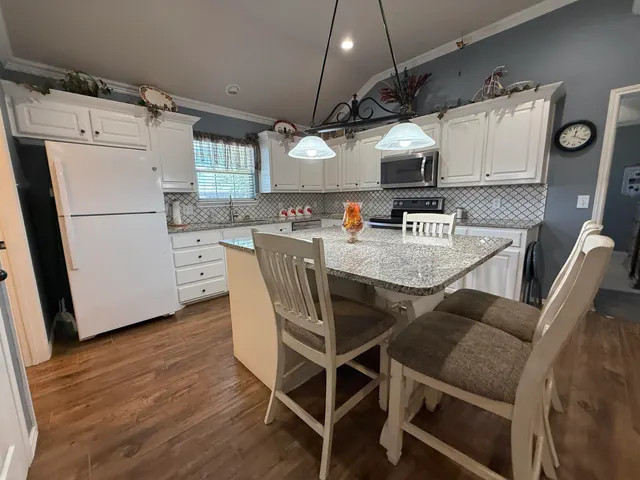 Photo 4 — 1515 Yorkshire Avenue, Wolfforth, TX 79382