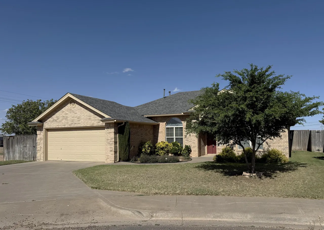 Front exterior — 1515 Yorkshire Avenue, Wolfforth, TX 79382