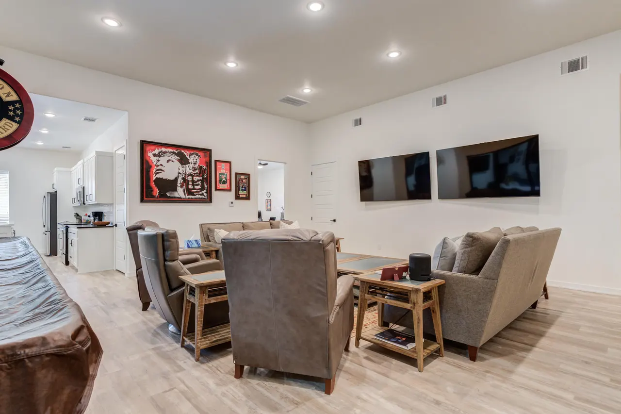 Photo 14 — 3405 107th Street, Lubbock, TX 79423
