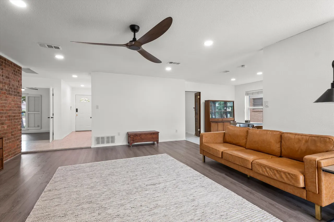 Photo 7 — 5230 17th Street, Lubbock, TX 79416
