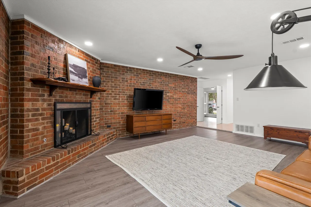 Photo 9 — 5230 17th Street, Lubbock, TX 79416