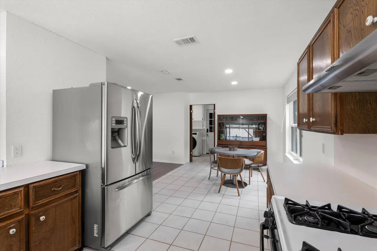 Photo 13 — 5230 17th Street, Lubbock, TX 79416