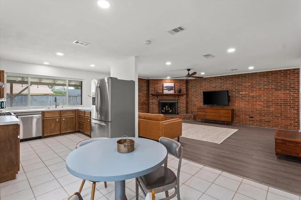Photo 14 — 5230 17th Street, Lubbock, TX 79416