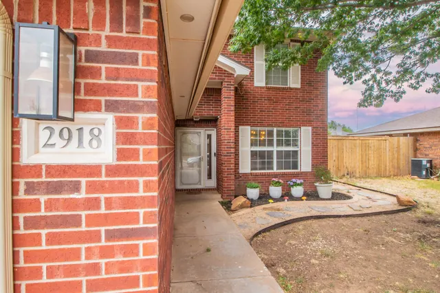Photo 2 — 2918 89th Street, Lubbock, TX 79423