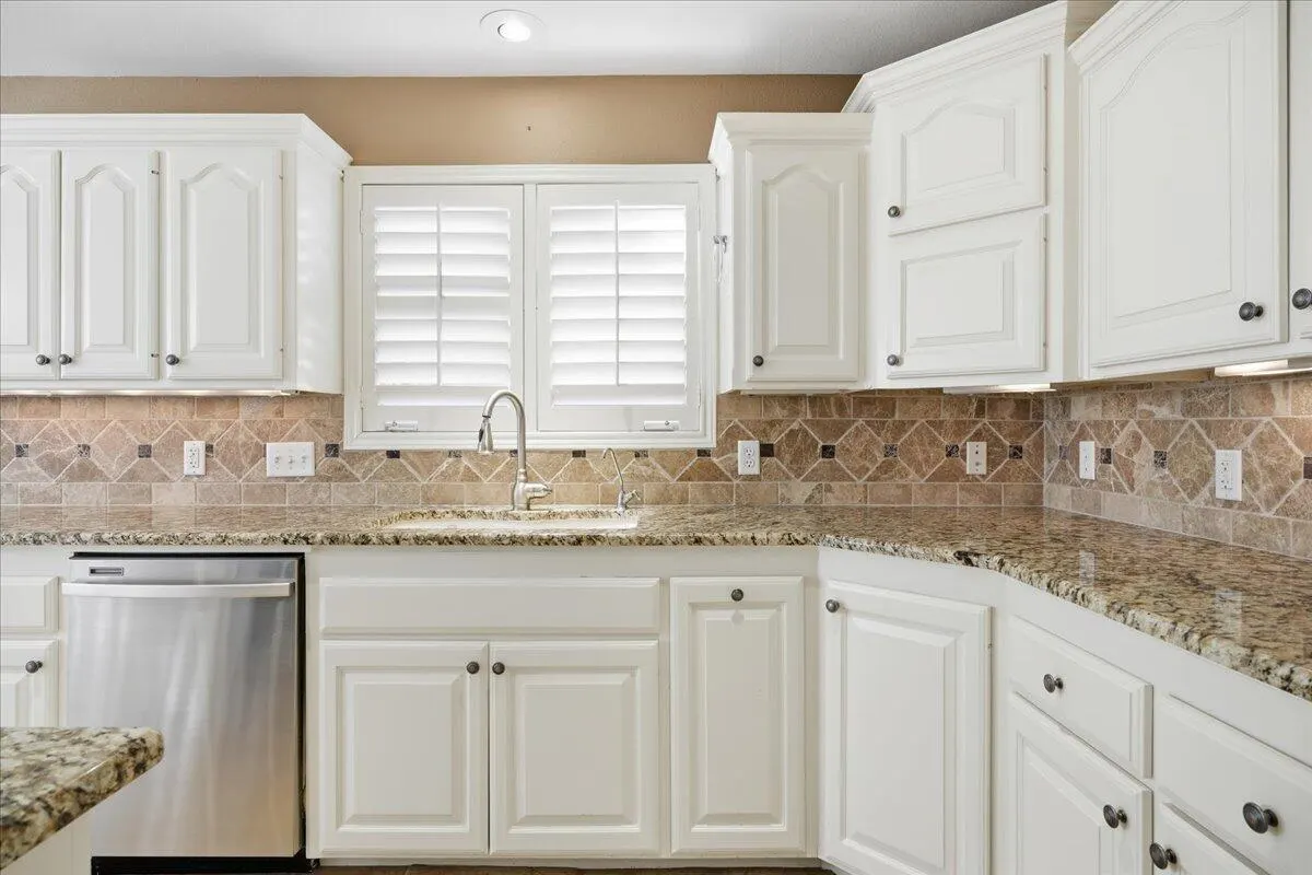 Photo 18 — 1703 E Casa Linda Lane, Brownfield, TX 79316