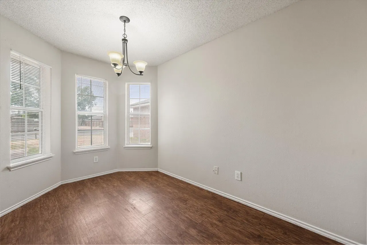 Photo 4 — 1704 75th Street, Lubbock, TX 79423