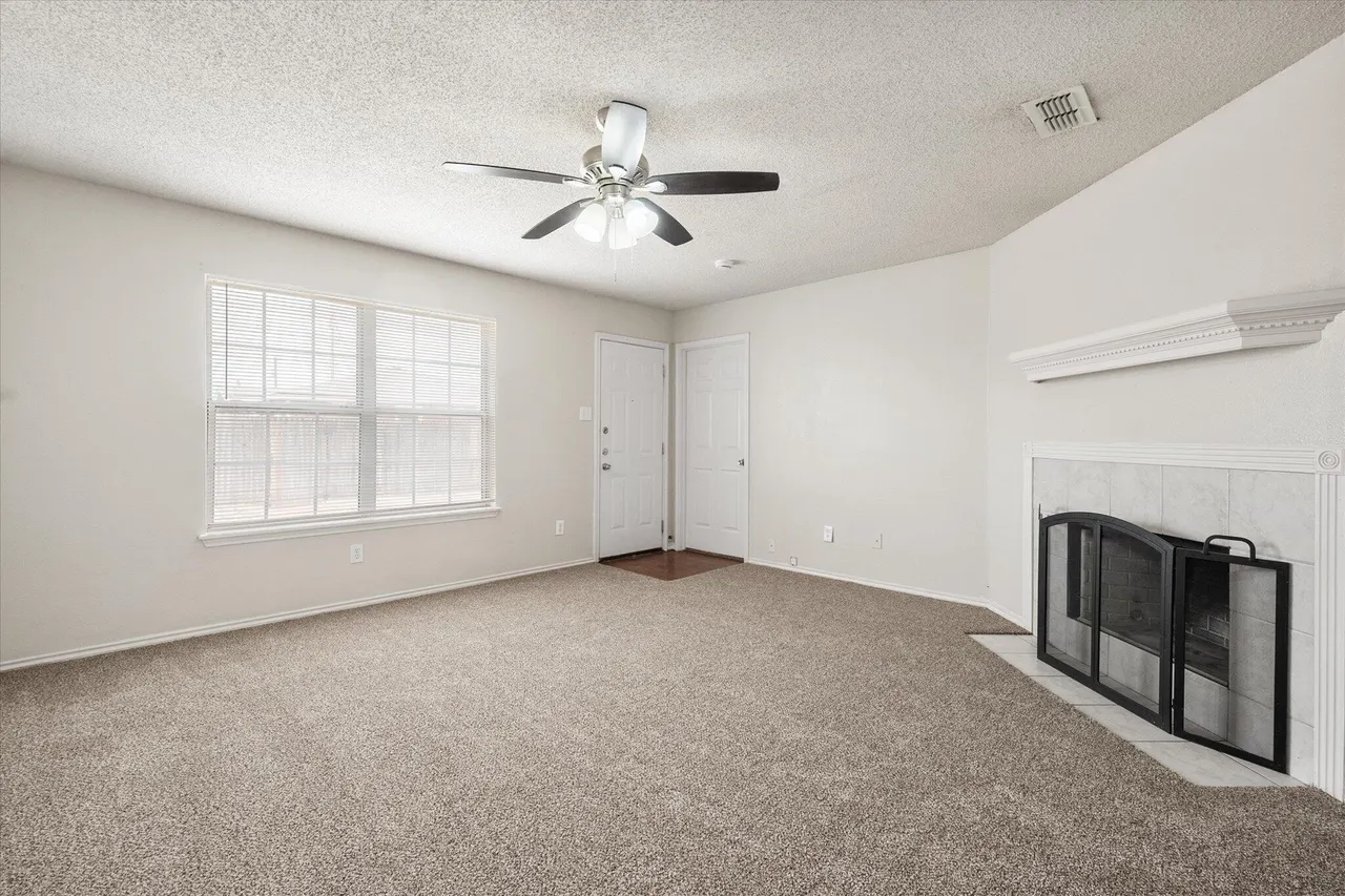 Photo 11 — 1704 75th Street, Lubbock, TX 79423