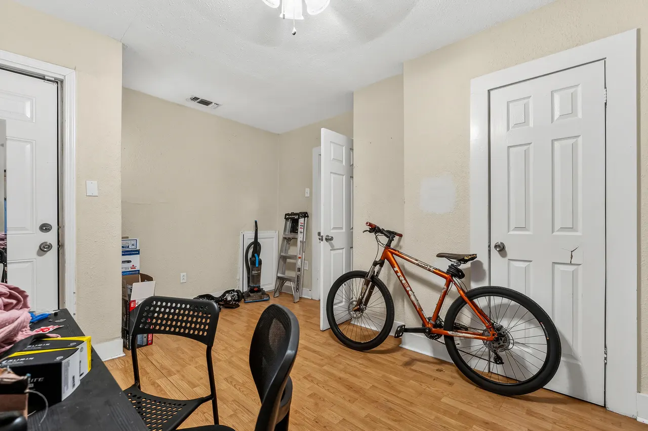 Photo 16 — 2112 27th Street, Lubbock, TX 79411