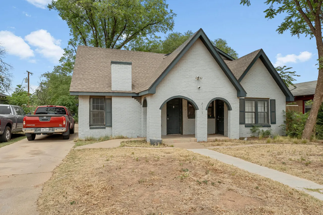 Photo 3 — 2112 27th Street, Lubbock, TX 79411