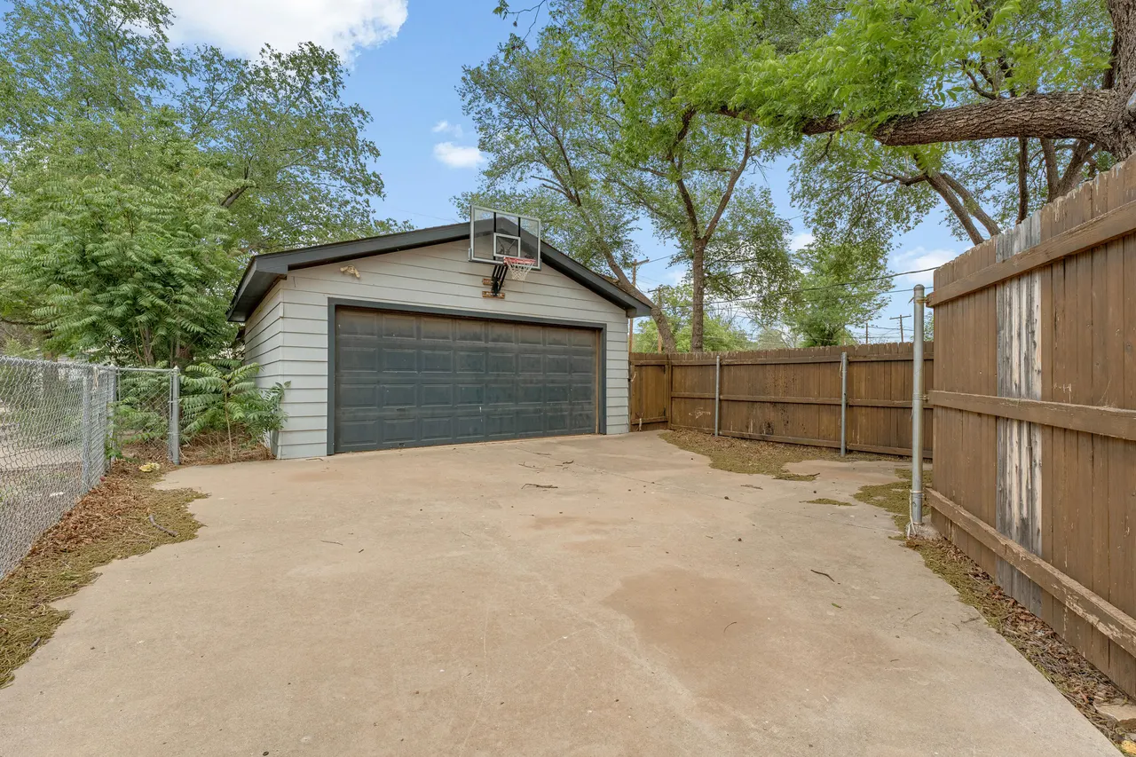 Photo 27 — 2112 27th Street, Lubbock, TX 79411