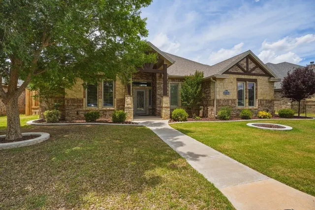 Photo 2 — 1408 Knight Avenue, Wolfforth, TX 79382