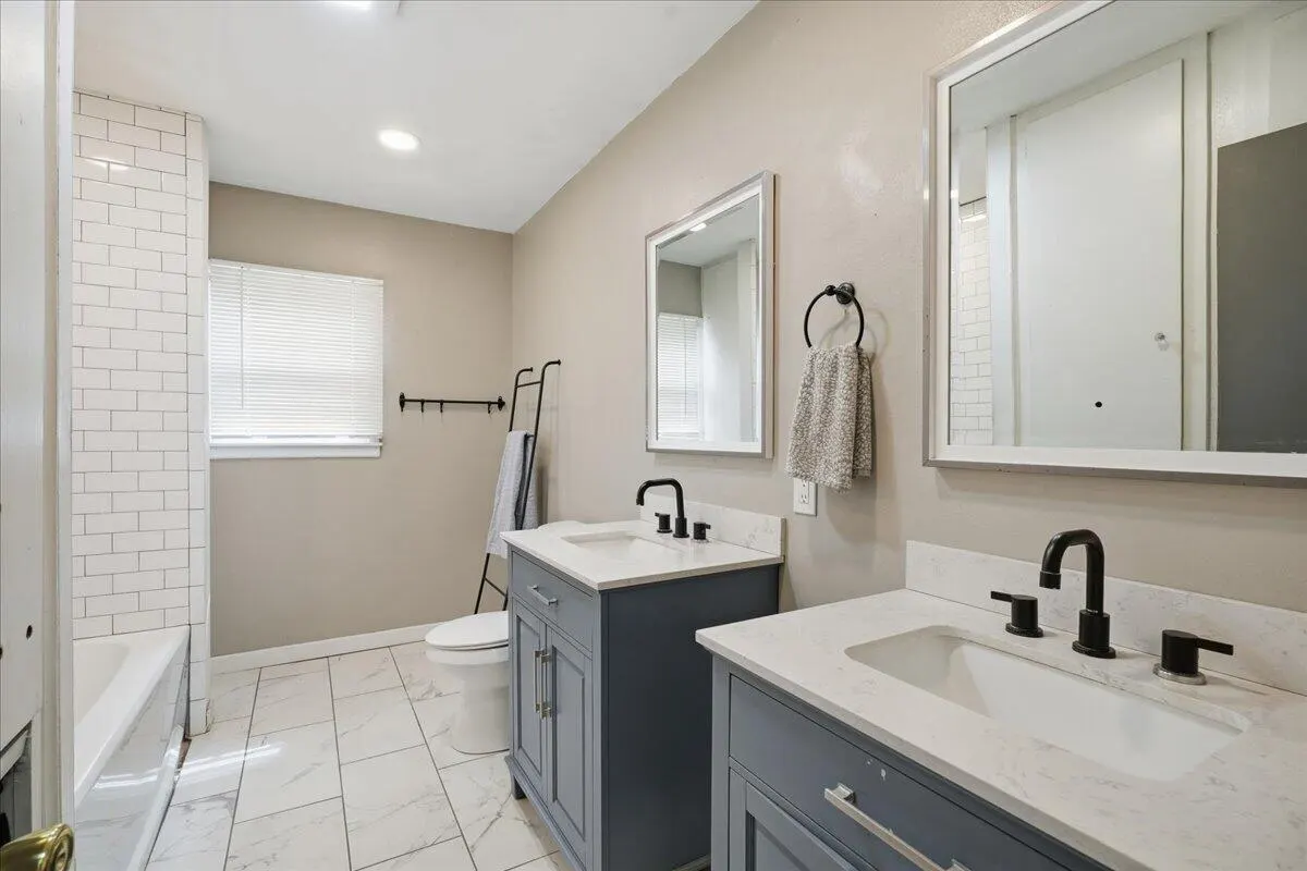 Photo 10 — 2520 38th Street, Lubbock, TX 79413