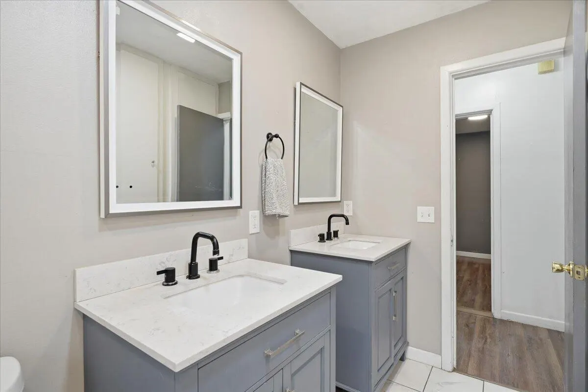 Photo 11 — 2520 38th Street, Lubbock, TX 79413