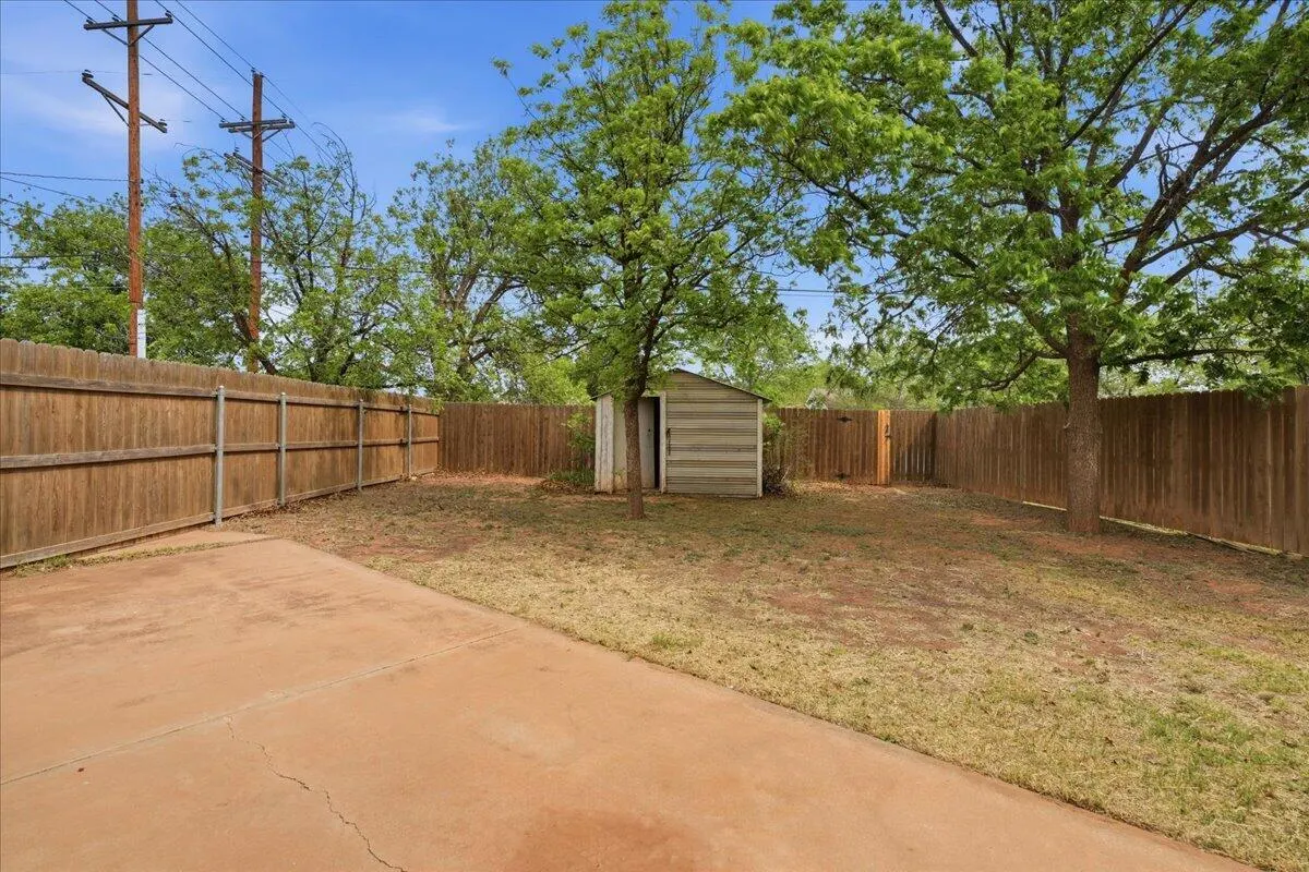 Photo 23 — 2520 38th Street, Lubbock, TX 79413