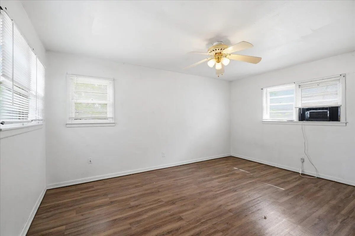 Photo 13 — 2520 38th Street, Lubbock, TX 79413