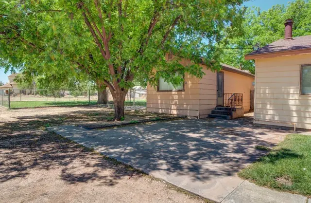 Photo 3 — 1711 13th Street, Wilson, TX 79381