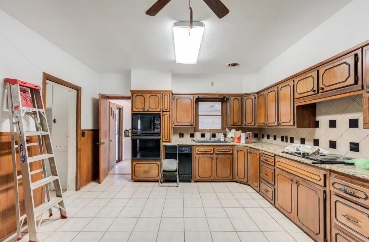 Photo 14 — 1711 13th Street, Wilson, TX 79381