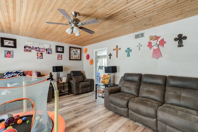 Photo 5 — 3102 39th Street, Lubbock, TX 79413