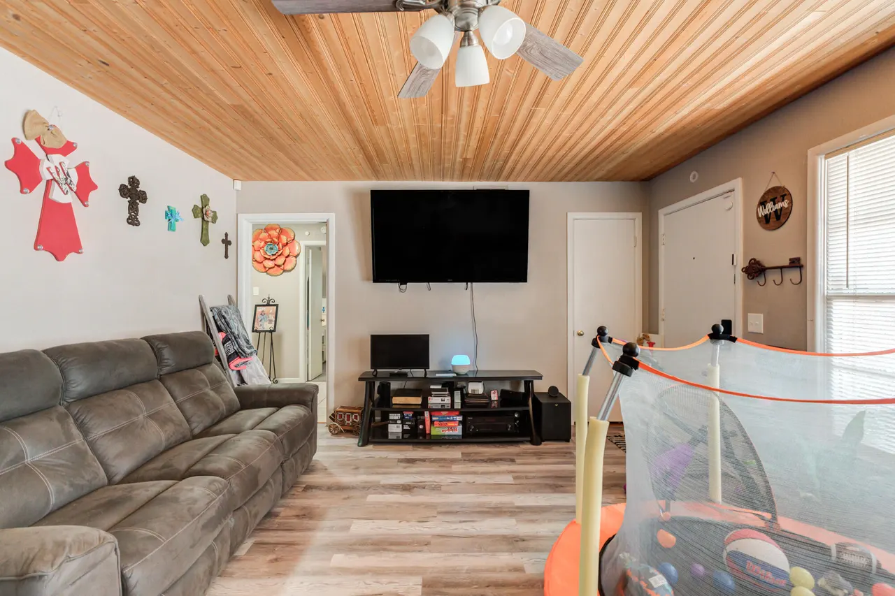 Photo 8 — 3102 39th Street, Lubbock, TX 79413
