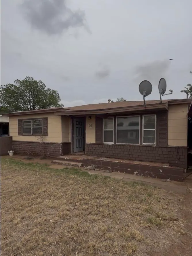 Front exterior — 706 12th Street, Shallowater, TX 79363