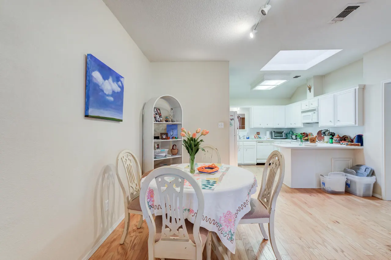 Photo 15 — 5902 Richmond Avenue, Lubbock, TX 79414