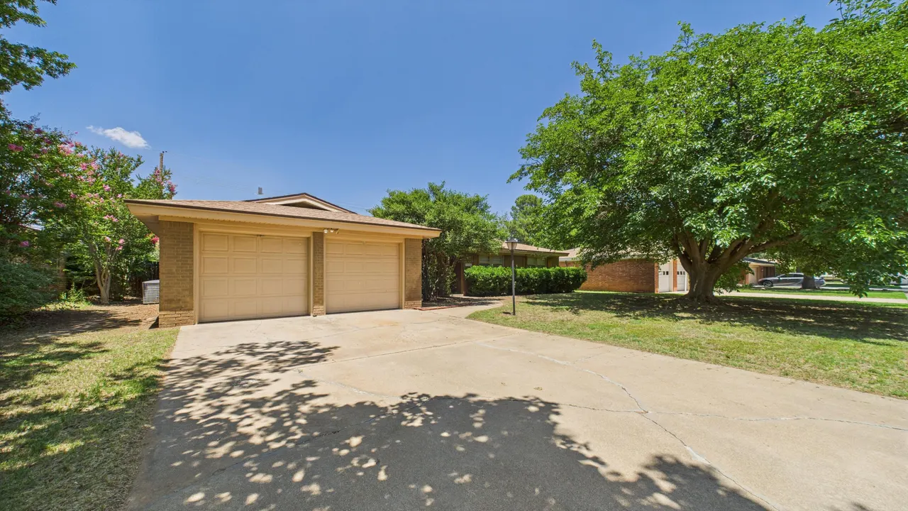 Photo 4 — 3022 67th Street, Lubbock, TX 79413