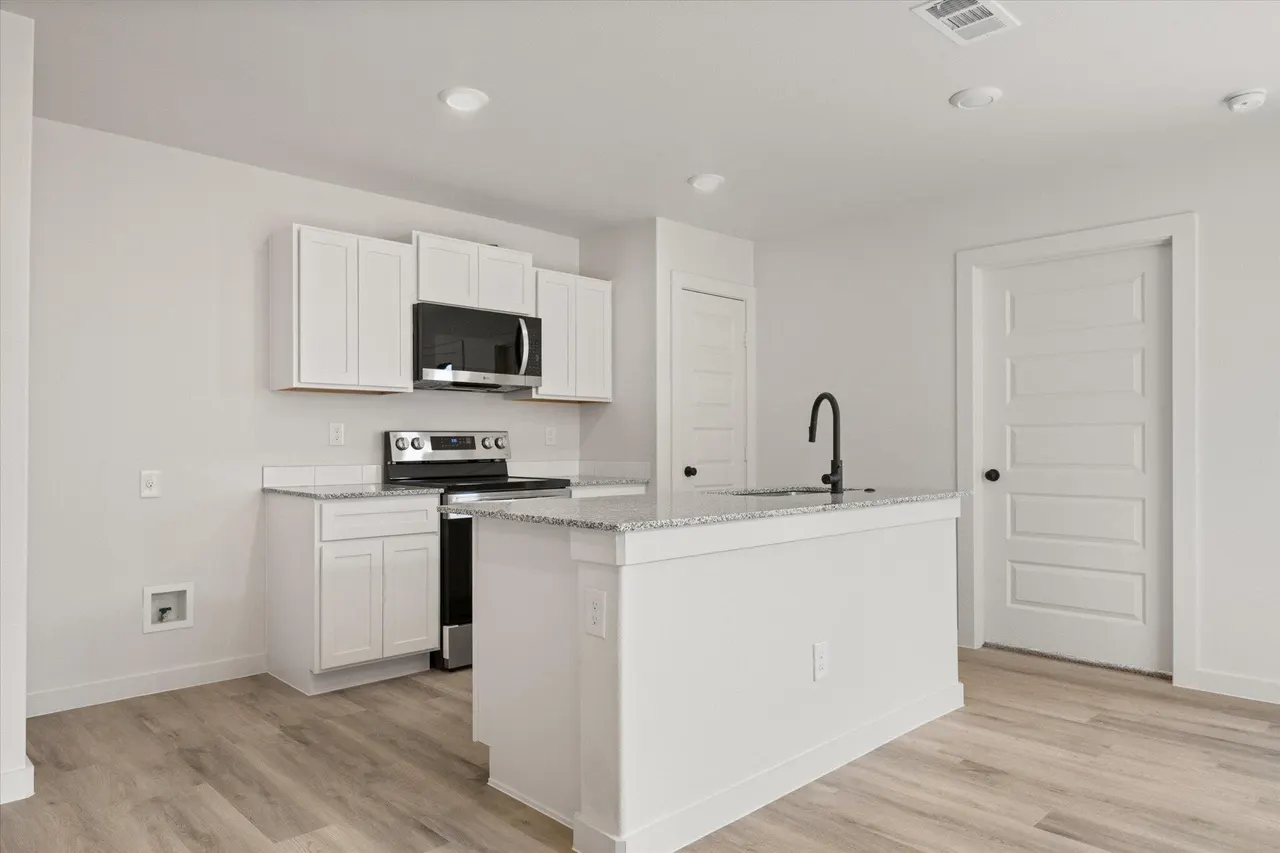 Photo 11 — 7419 64th Street, Lubbock, TX 79407