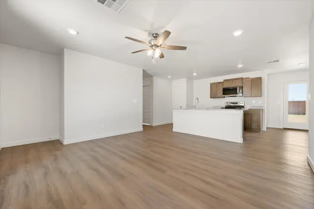 Photo 6 — 7421 64th Street, Lubbock, TX 79407