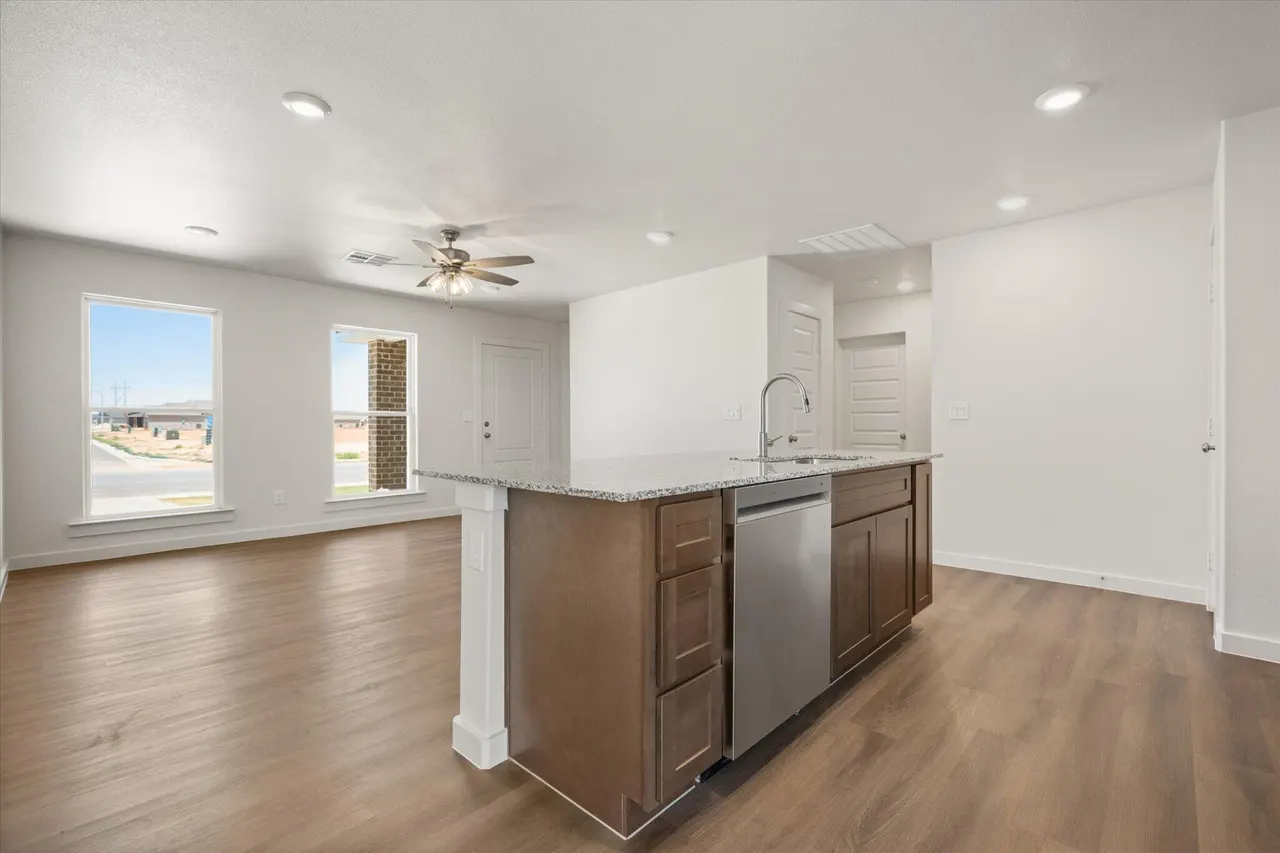 Photo 12 — 7421 64th Street, Lubbock, TX 79407