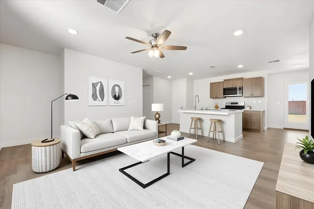 Photo 5 — 7421 64th Street, Lubbock, TX 79407