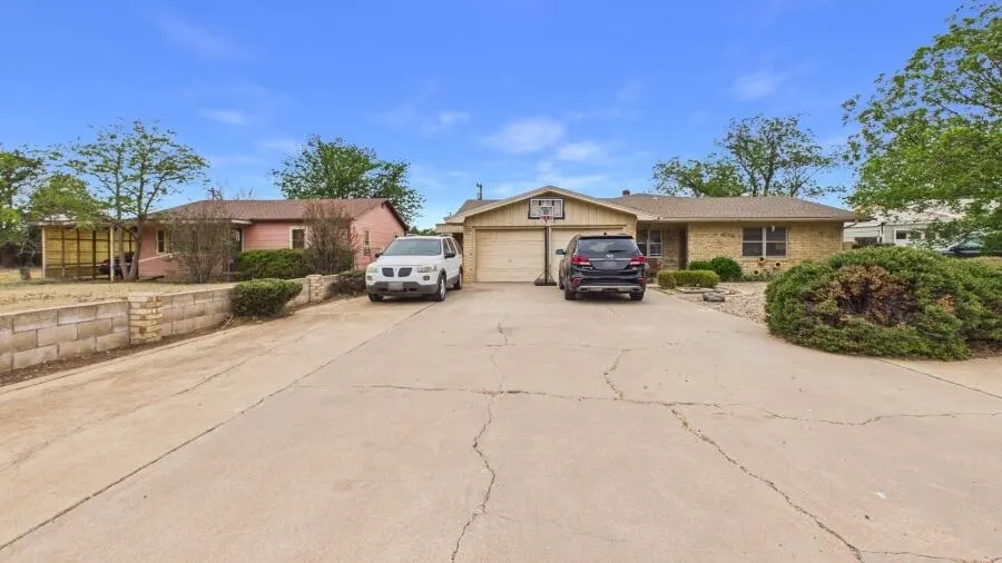 Photo 3 — 5408 26th Street, Lubbock, TX 79407