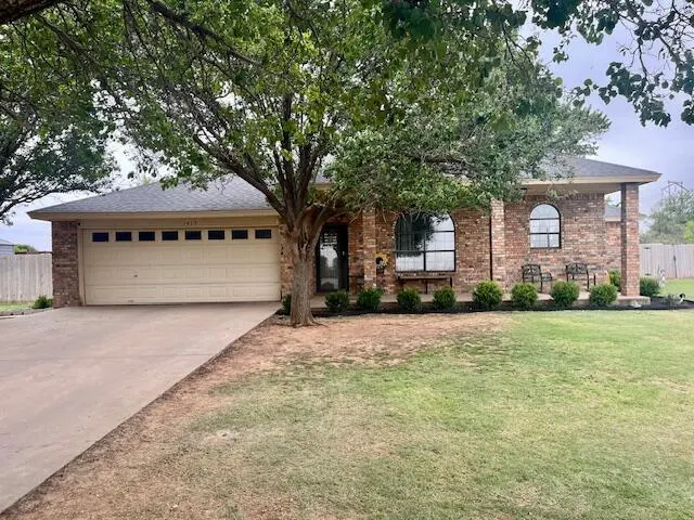 Photo 2 — 1417 Kings, Plainview, TX 79072