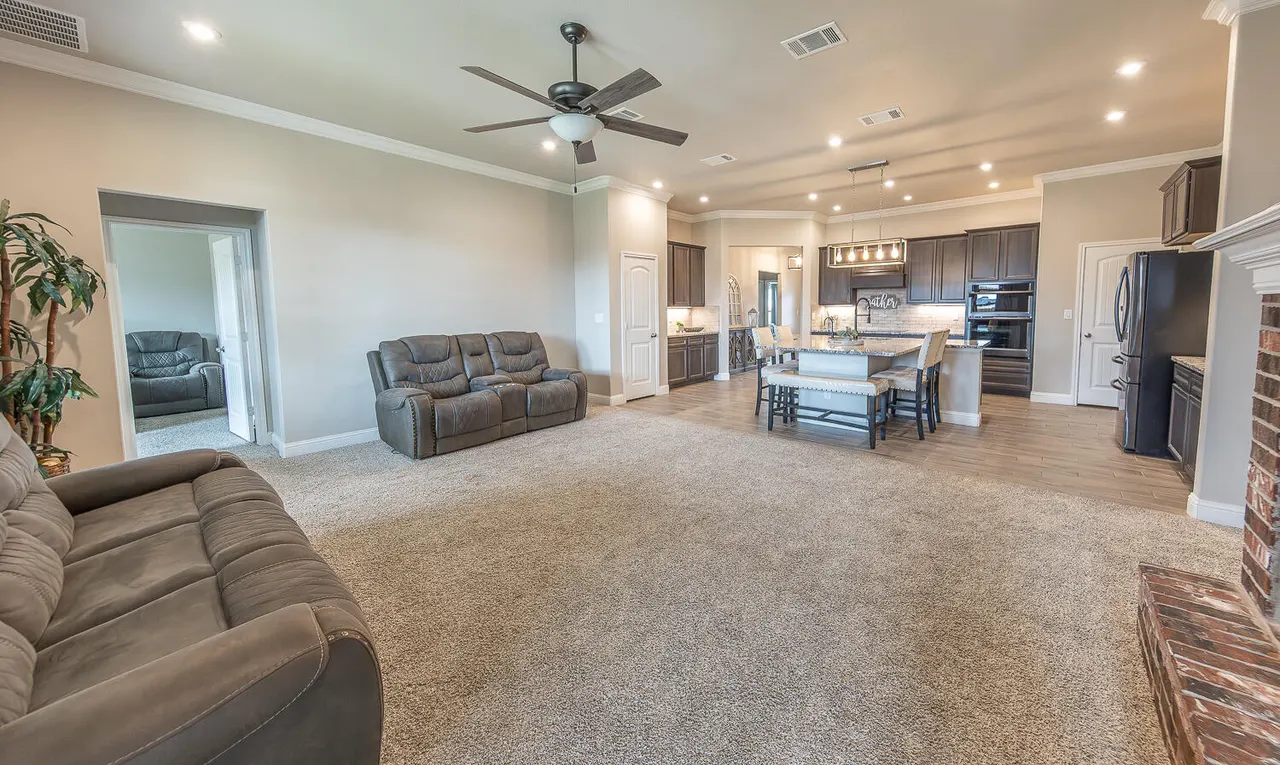 Photo 4 — 7331 99th Street, Lubbock, TX 79424