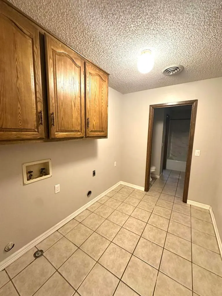 Photo 20 — 1305 Itasca Street, Plainview, TX 79072