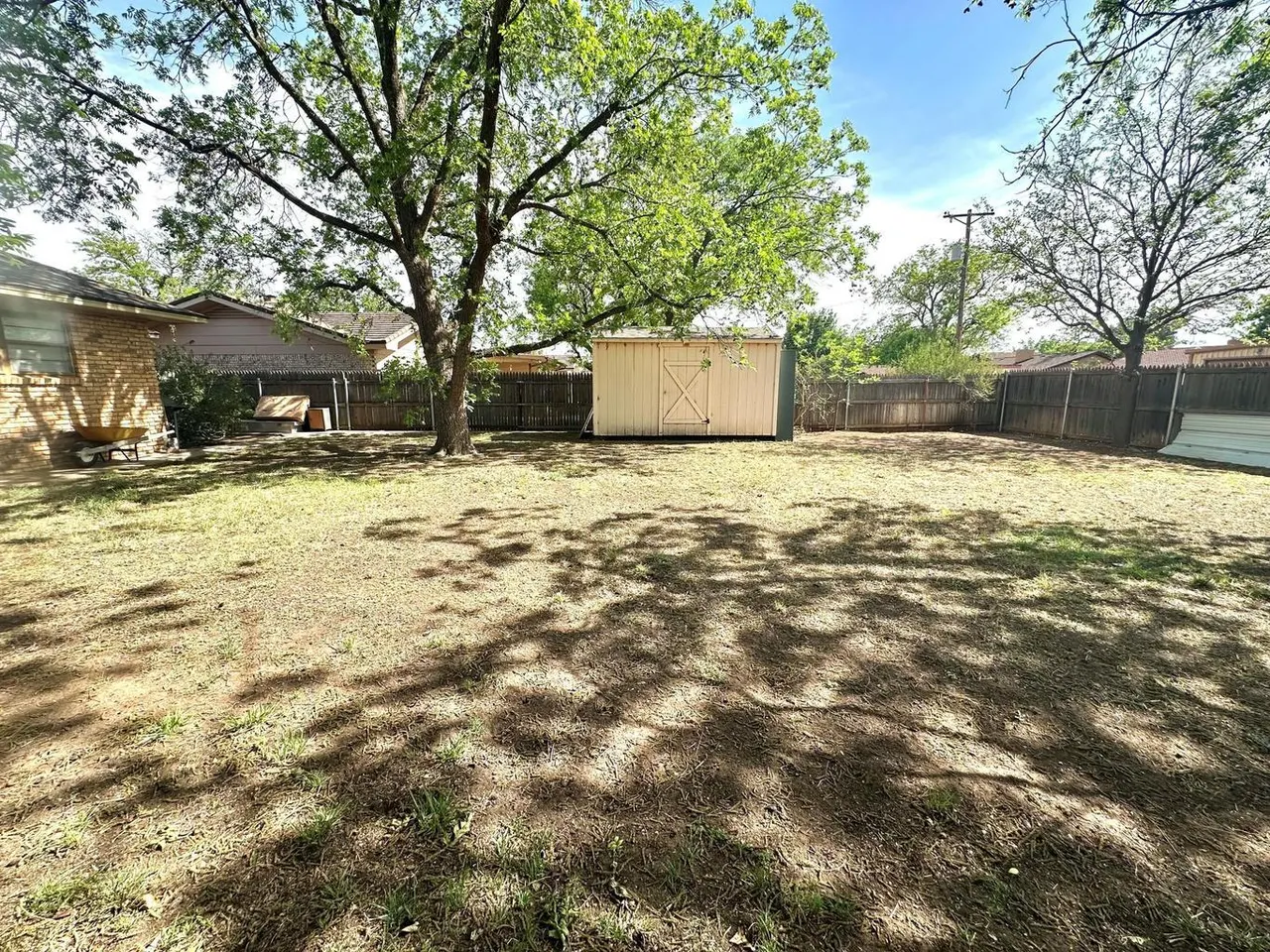 Photo 32 — 1305 Itasca Street, Plainview, TX 79072