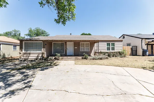 Front exterior — 2616 28th Street, Lubbock, TX 79410