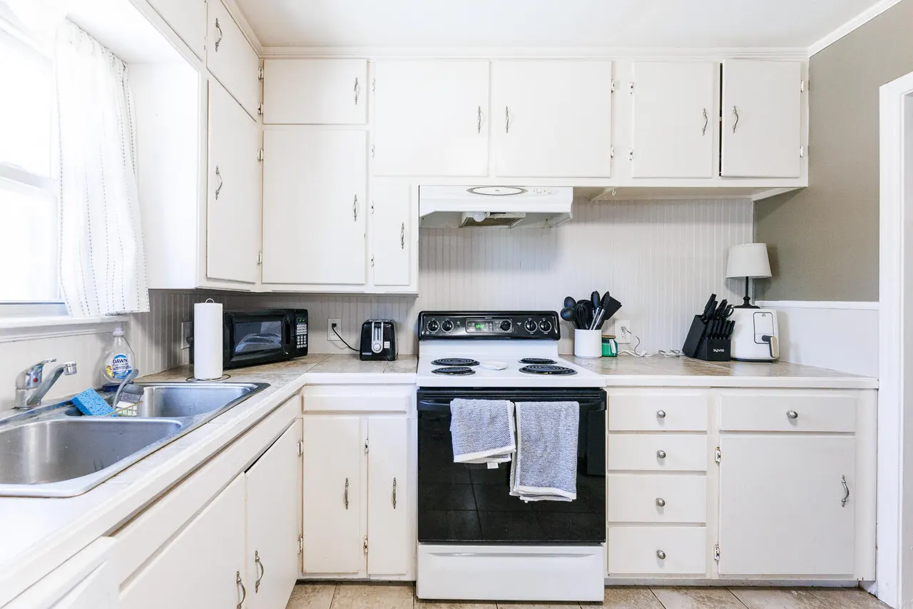 Photo 14 — 2616 28th Street, Lubbock, TX 79410