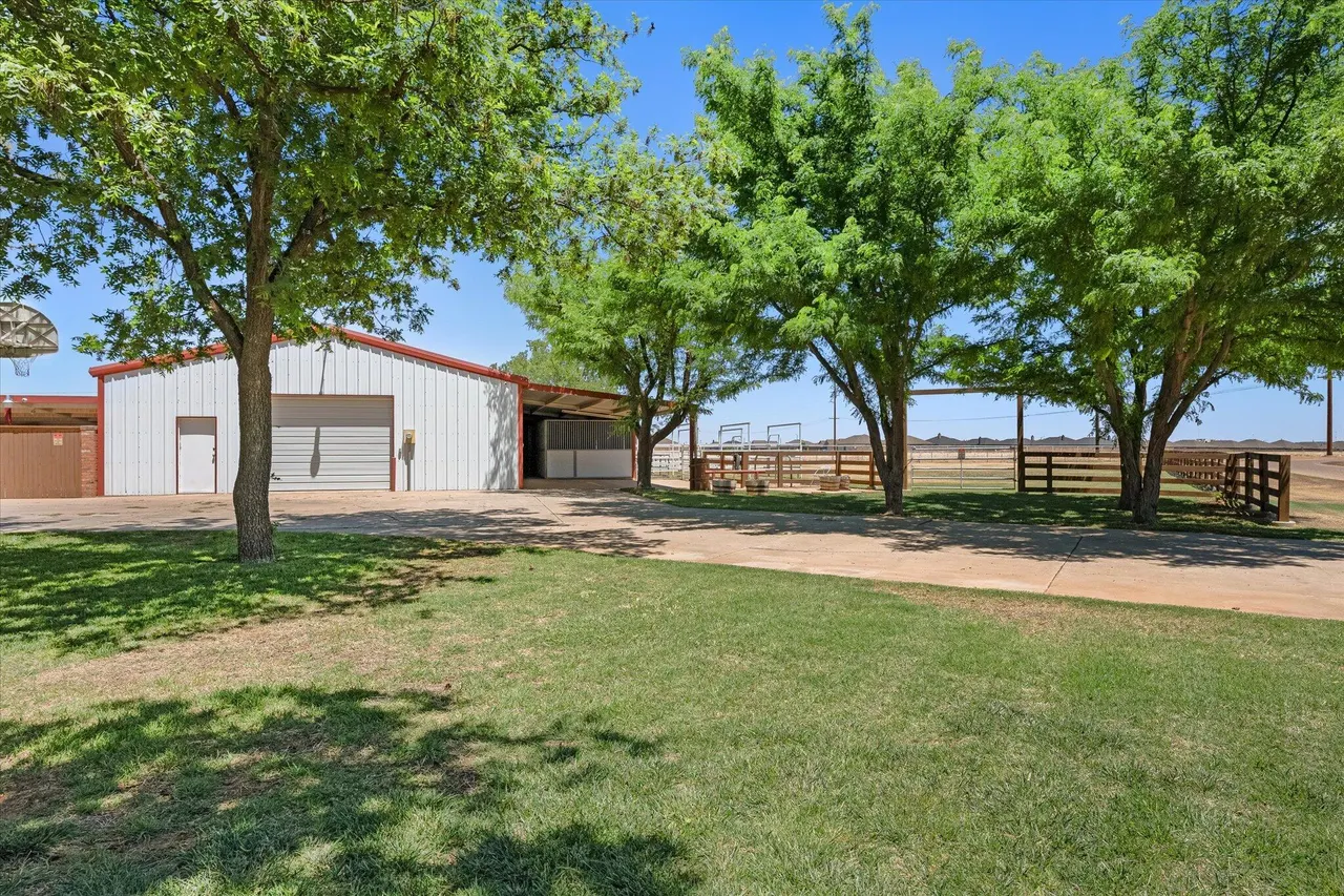 Photo 40 — 6810 59th Street, Lubbock, TX 79407