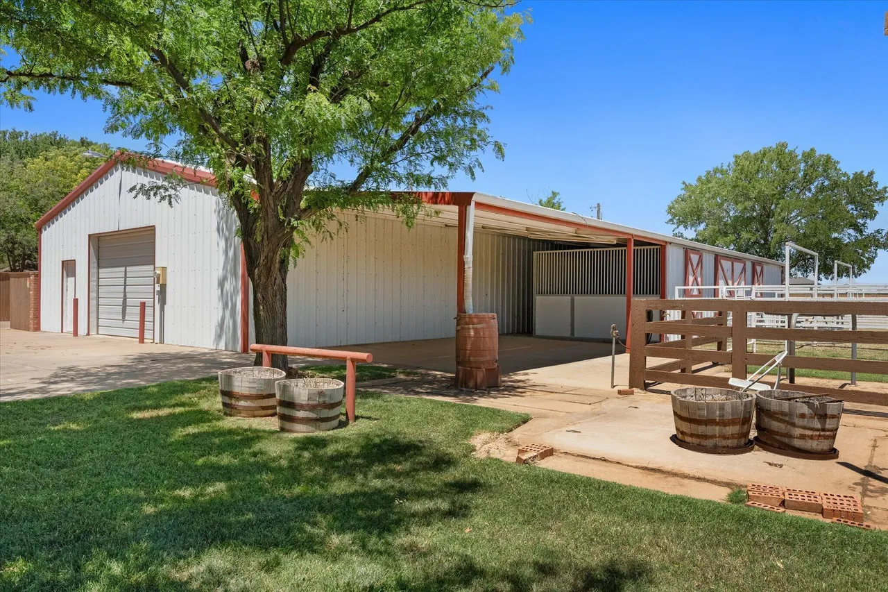Photo 42 — 6810 59th Street, Lubbock, TX 79407