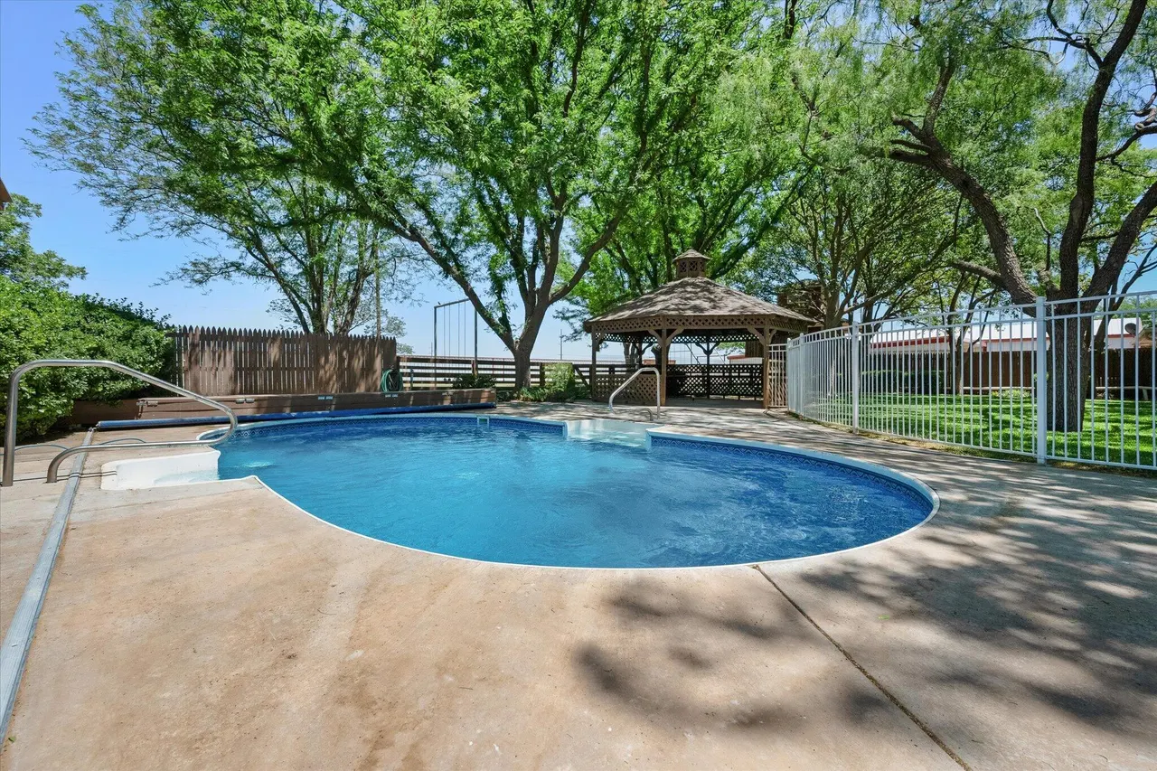 Photo 36 — 6810 59th Street, Lubbock, TX 79407