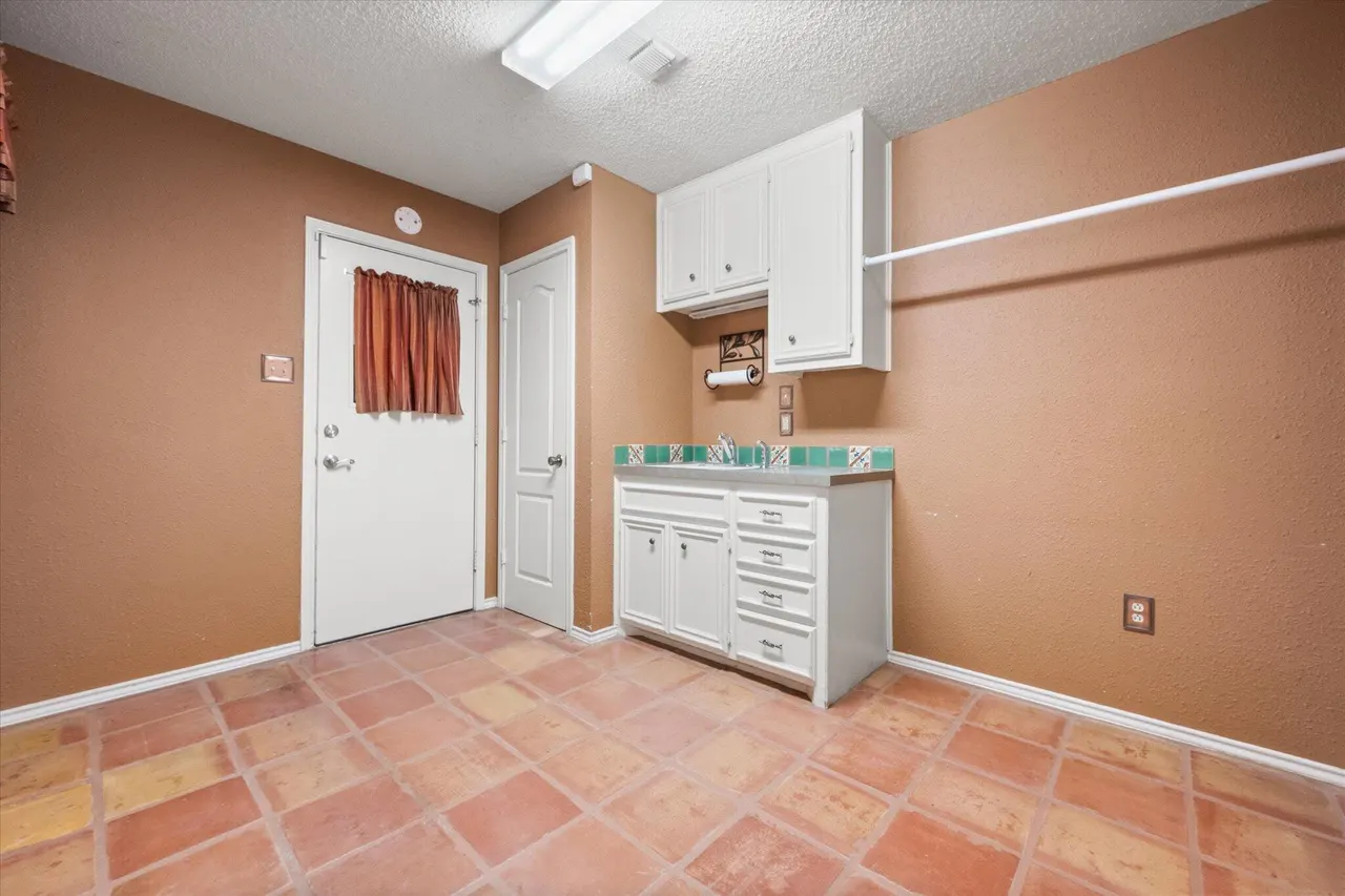 Photo 30 — 6810 59th Street, Lubbock, TX 79407