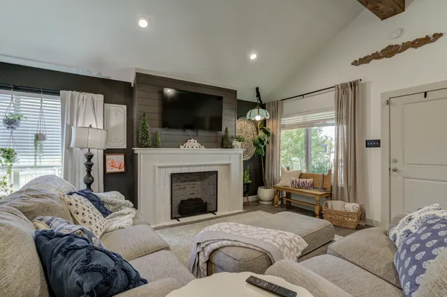 Photo 4 — 610 Walnut Street, Idalou, TX 79329