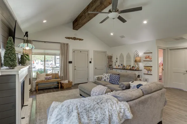 Photo 7 — 610 Walnut Street, Idalou, TX 79329