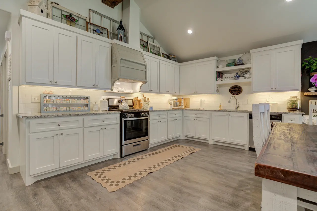 Photo 10 — 610 Walnut Street, Idalou, TX 79329