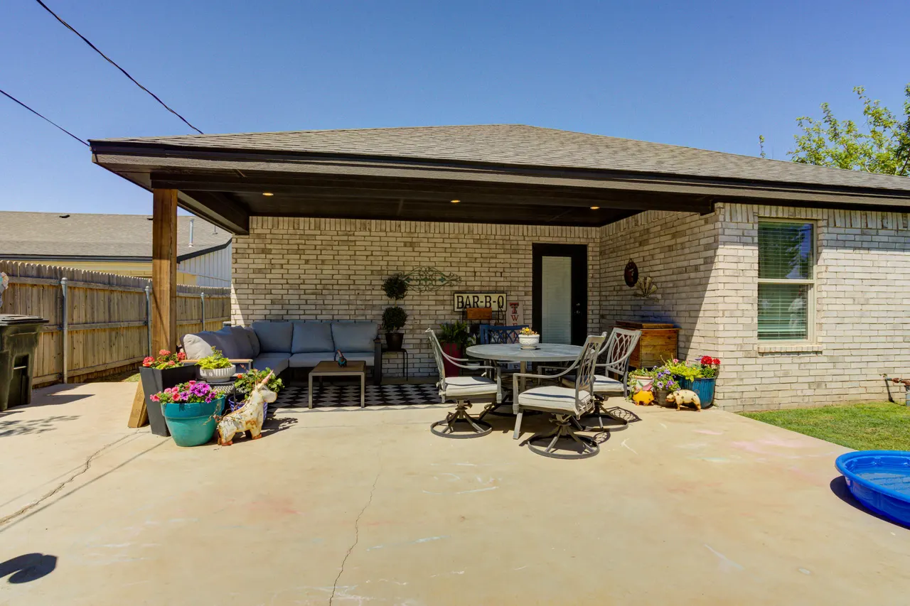 Photo 37 — 610 Walnut Street, Idalou, TX 79329