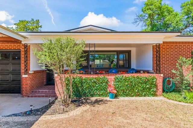 Photo 3 — 3316 37th Street, Lubbock, TX 79413