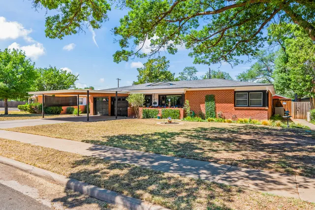 Photo 2 — 3316 37th Street, Lubbock, TX 79413